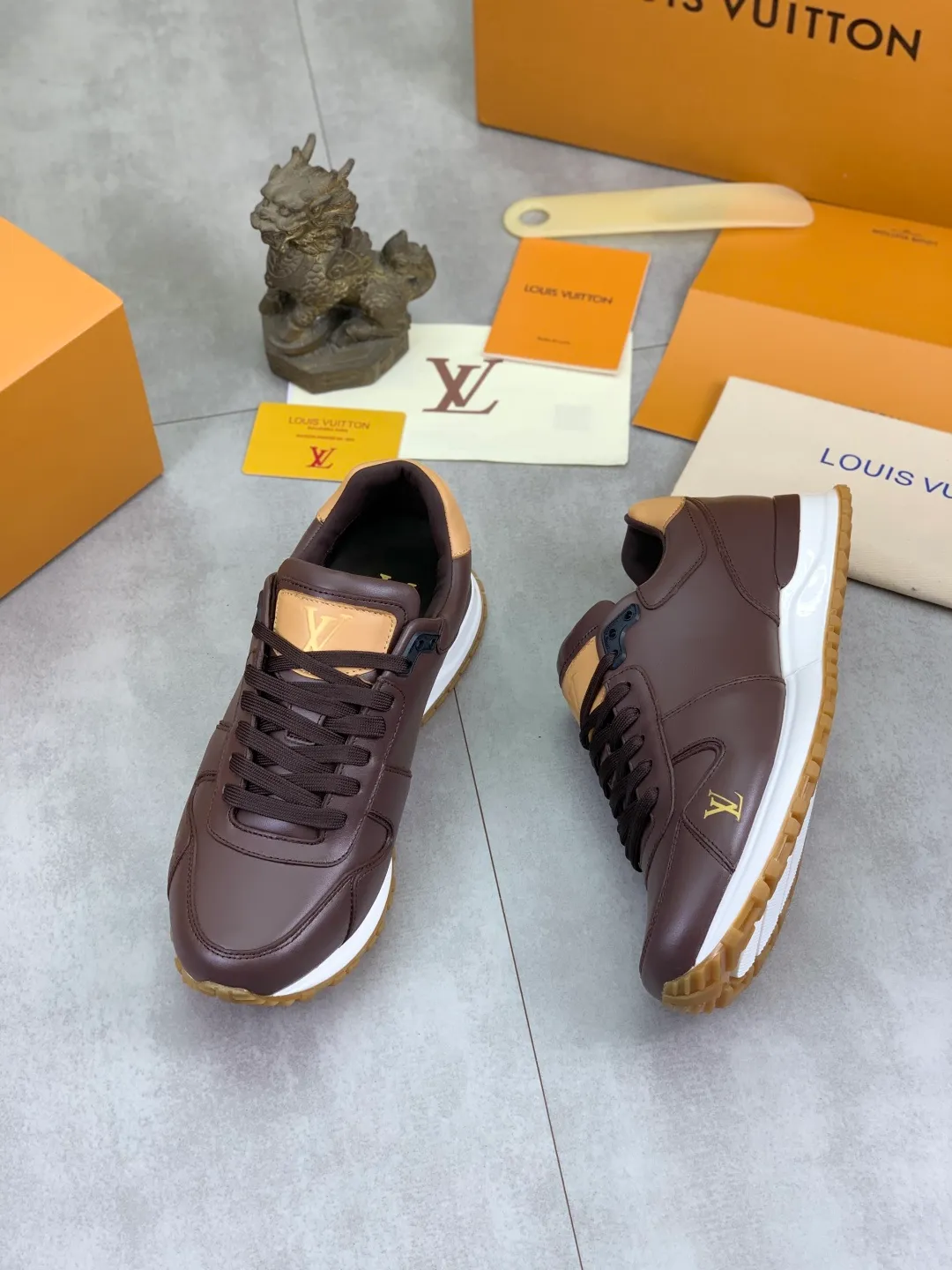 Men's men's shoes 💰P680 new style 💶[LOUIS VUITTON] (original order) new style 🍀LV Louis Vuitton * - top version of LV classic trendy shoes! Made of imported original cowhide and water-dyed cowhide lining. The latest original wear-resistant rubber combination outsole! High quality products! Multiple colors available, code number: 39-45 (38 46 customized)